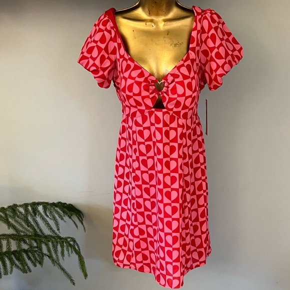 Steve Madden Dresses & Skirts - Heart Knit dress with Balloon Sleeves Madden NYC heart ring cutout SZ Med